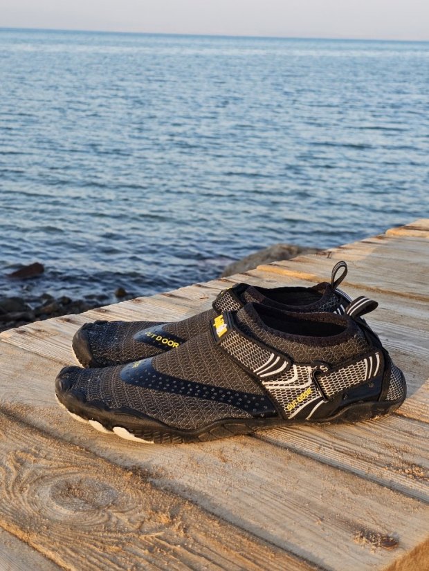 Water shoes BejkRoll - quick drying - black - side