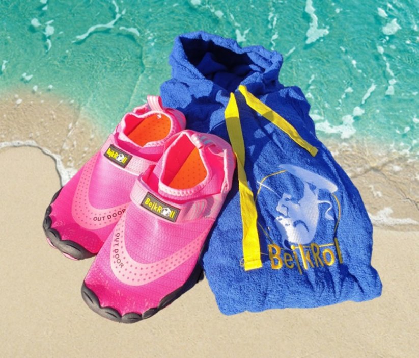 Surf Poncho BejkRoll royal blue on beach and water shoes - pink