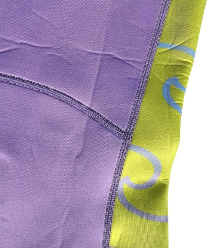 Dámský neopren BejkRoll Honey Wave - detail - přesné sešití panelů neoprenu systémem Flatlock 900D