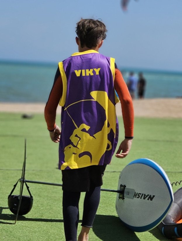 Camiseta de kitesurf BejkRoll morado amarillo/logotipo excéntrico (con orificio para gancho de trapecio) - con tu propio texto - Color: morado/amarillo, Talla: S