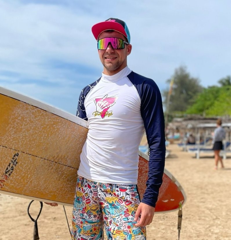Brýle BejkRoll Champion REVO + EVA Box - černé/červené - fialové/zelené zrcadlo - surf - s čepicí SNAP TRUCKER