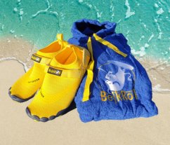 Surf Poncho BejkRoll royal blue on beach and water shoes - yellow