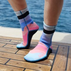 BejkRoll - neoprene socks - pink blue - on the boat1