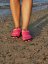 Water shoes BejkRoll - quick drying - pink - on feet