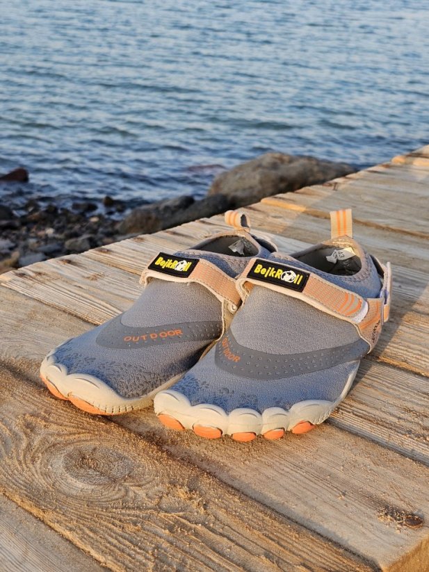 Water shoes BejkRoll - quick drying - grey - front