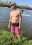 Šorty BejkRoll - malinová barva - unisex - předek s wakeboardistou v pozadí - vel 34