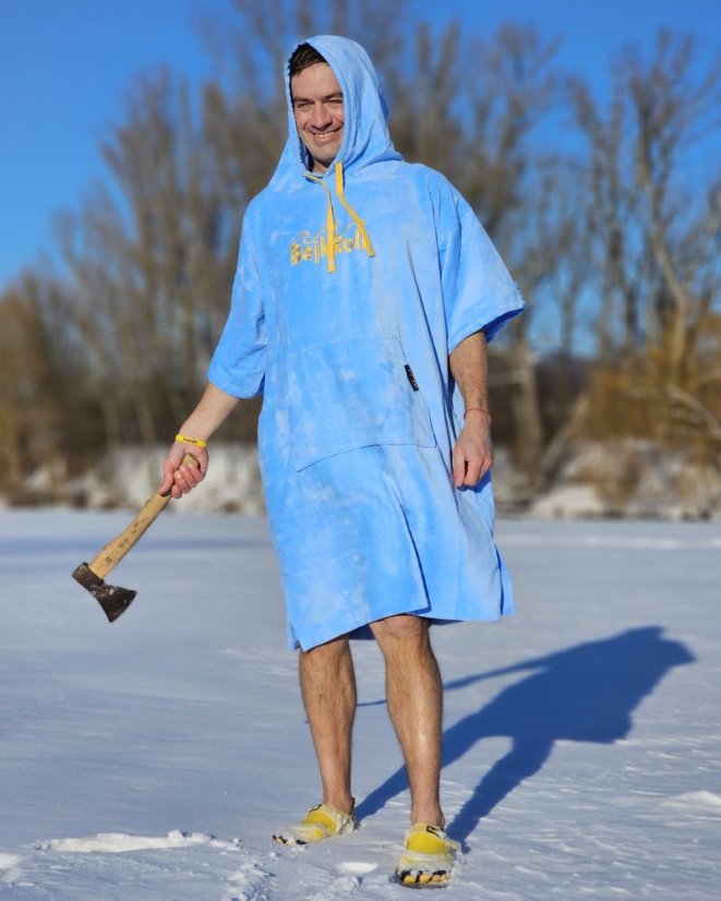 Surf Poncho BejkRoll WAVE MASTER - sky blue - boy on ice with axe in hood - hardening - front