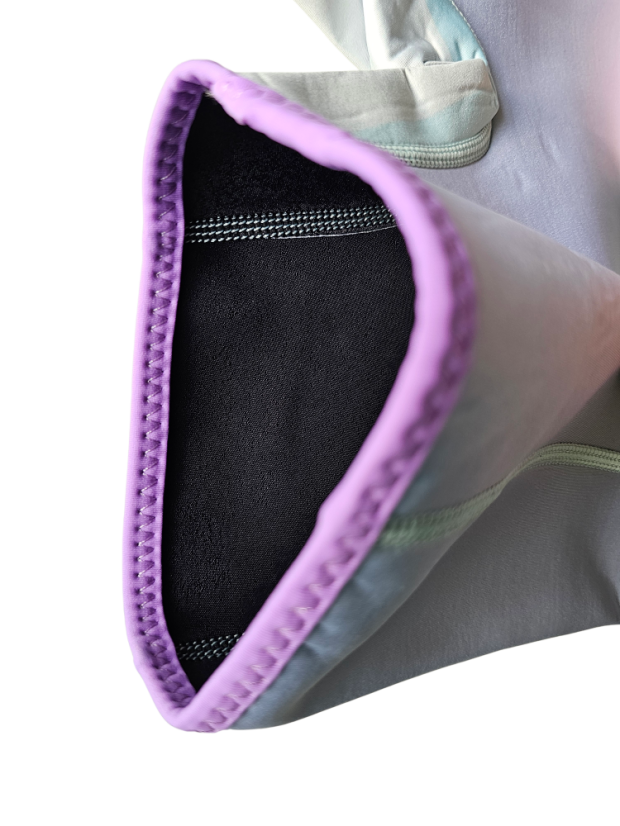 Ladies wetsuit BejkRoll Pastel Rainbow - detail - quality sewing of the legs endings