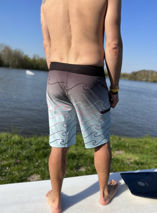 Šorty BejkRoll - černé/světle modré - barevná vlna - unisex - detail zadek - vel 34