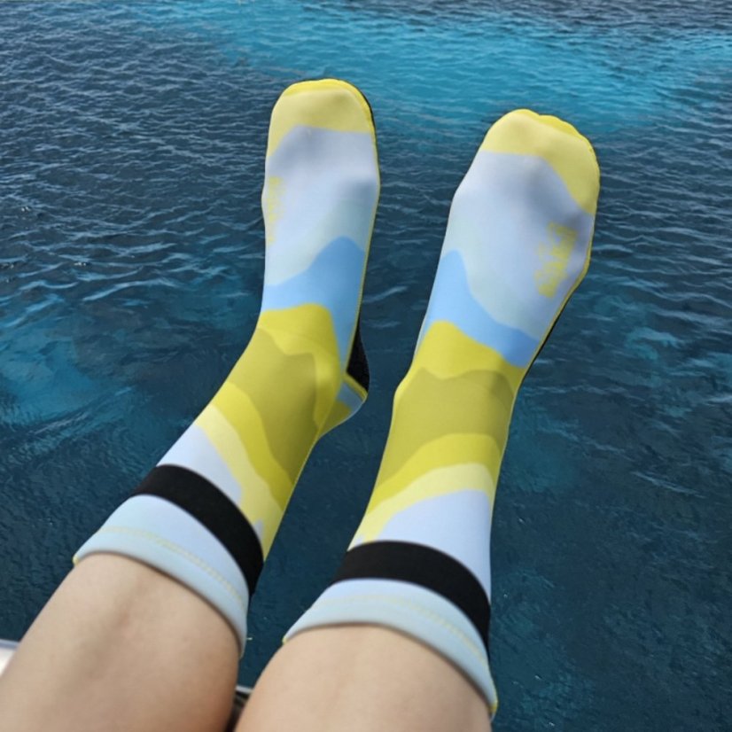 BejkRoll - neoprene socks - yellow blue - on the boat4