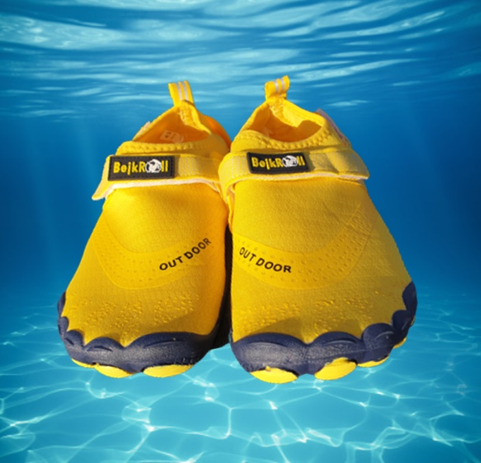 Water shoes BejkRoll - quick drying - front - yellow