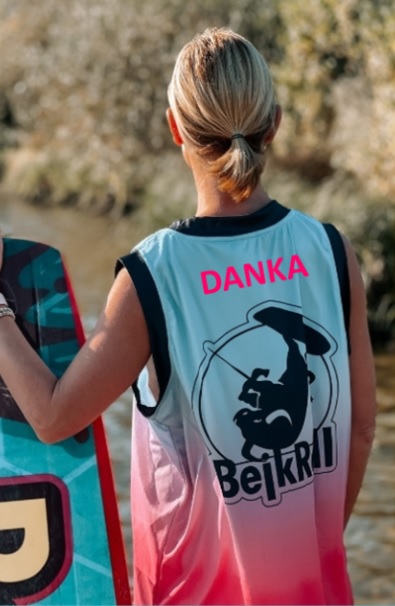 Koszulka kiteboardingowa BejkRoll różowo-niebieska (z otworem na trapez) - z własnym tekstem