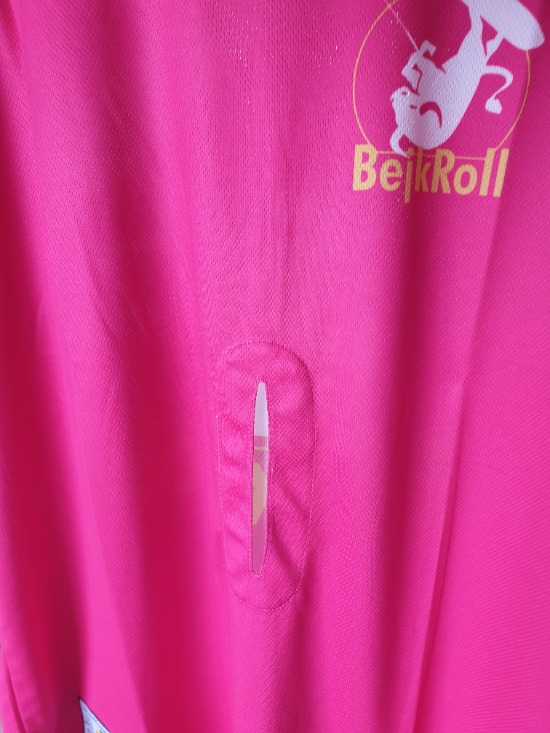 Koszulka kiteboardingowa BejkRoll różowo-żółta (z otworem na trapez) - z własnym tekstem - Velikost: XL