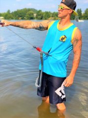 Sports functional kiteboarding Tank Top BejkRoll turquise yellow - in water with bar