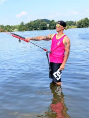 Sports functional kiteboarding Tank Top BejkRoll pink yellow - personalised - in water with bar