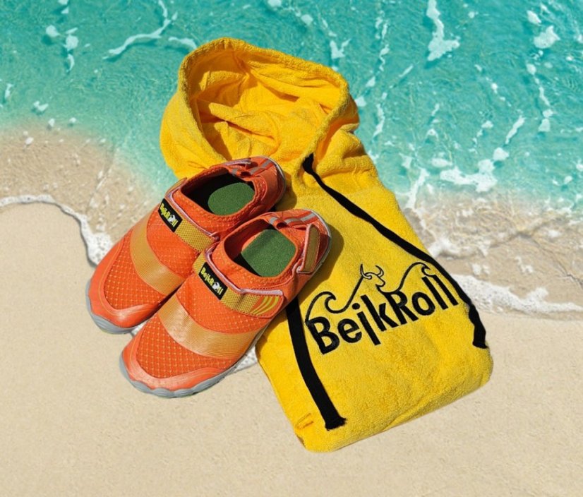 Surf Poncho BejkRoll yellow and water shoes - orange