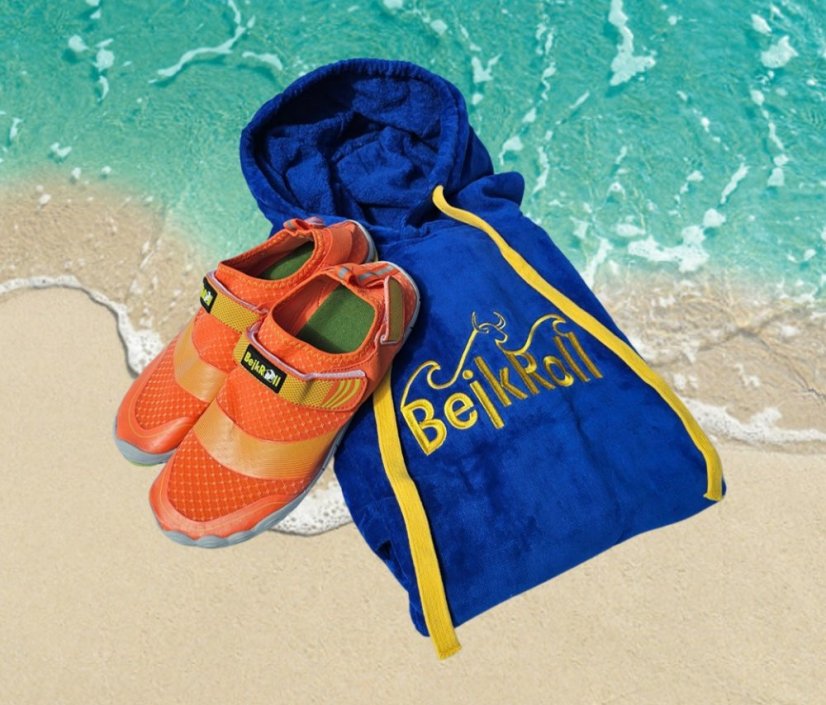 Surf Pončo BejkRoll melounová červená a boty do vody - oranžové