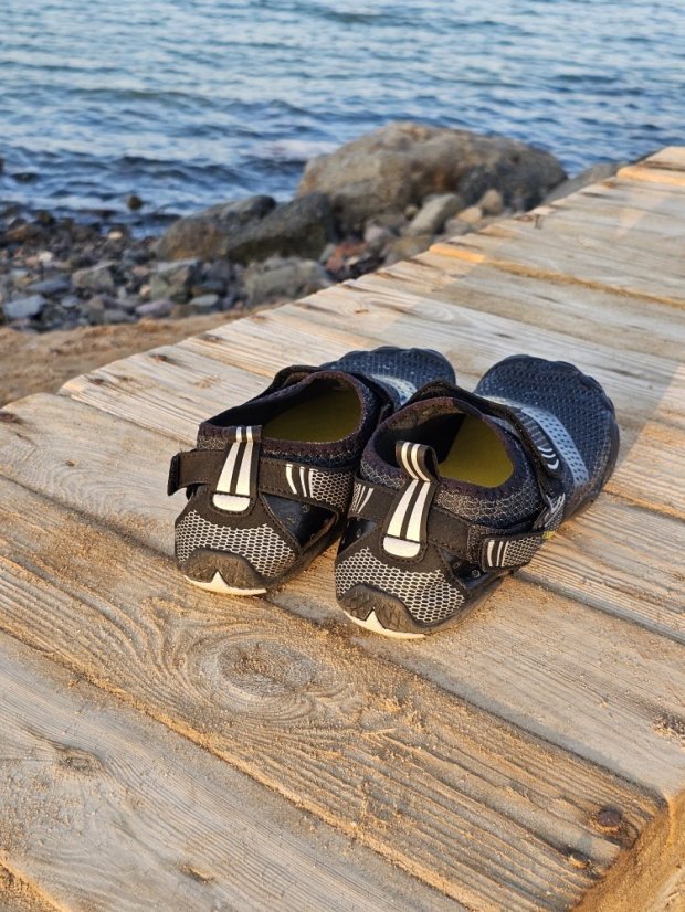 Water shoes BejkRoll - quick drying - black - back
